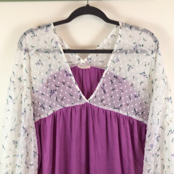 Oddy Floral Swiss Dot Top Size 1X/2X - Picture 2 of 8